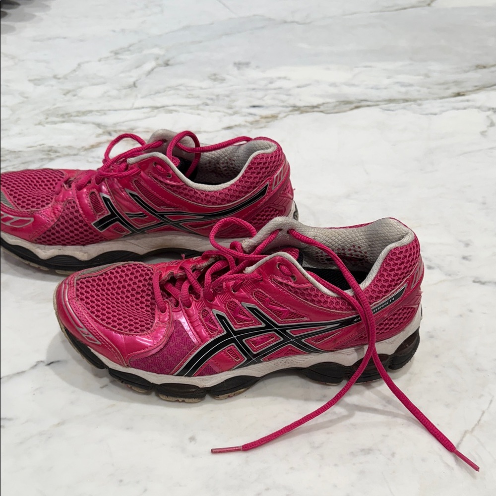 Retro Asics Women's Pink and Black Athletic Shoes